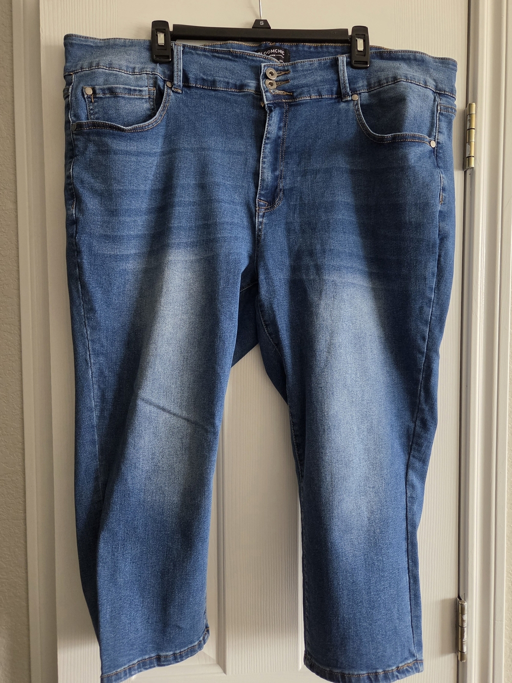 Bloomchic Stretch Capri Jeans!
